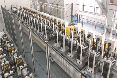 中科煜宸自動化輥壓激光焊接產(chǎn)線：從超高強鋼成型到焊接，顛覆傳統(tǒng)管材行業(yè)！